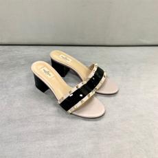 발렌티노 신상 슬리퍼 2S0S33