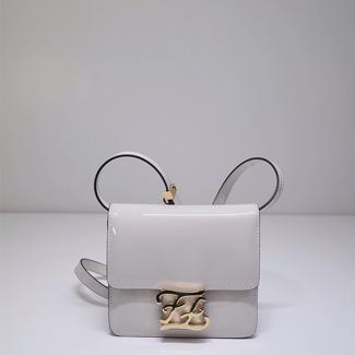펜디 칼리그래피 숄더백 8BT317 에나멜 화이트