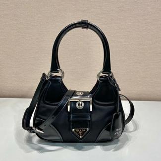 프라다 문백 나일론 숄더백 1BA381 블랙