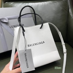 발렌시아가 쇼핑백 572411 화이트