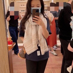 루이비통 신상 스카프  MP2328