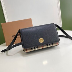 버버리 스몰 레더 빈티지 체크 크로스바디 백 80251611 블랙